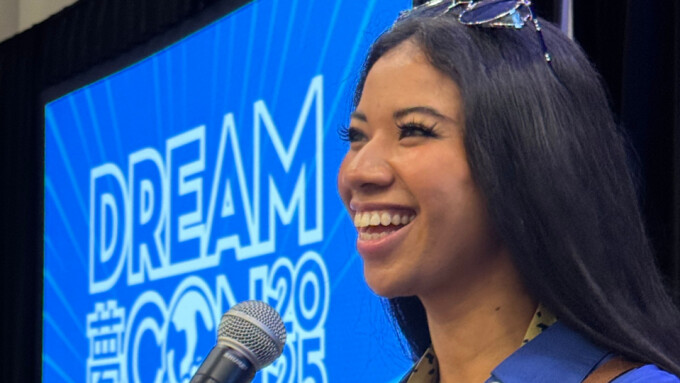 Ameena Green Shines at Houston's Dream Con