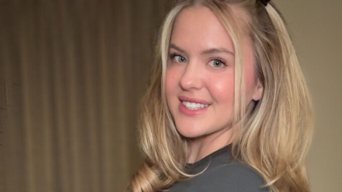 Wisconsin Tiff Featured in 'Us Weekly' Article