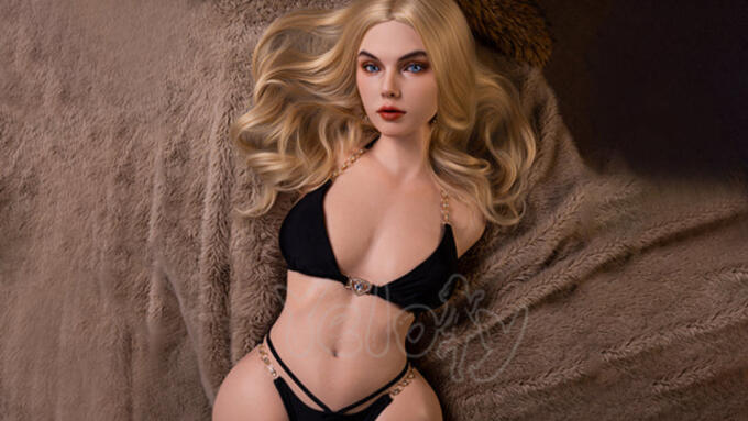 Yeloly Releases 'Stella' Silicone Sex Doll Torso